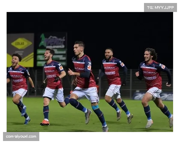 转会传闻：多家俱乐部关注克莱蒙中场加斯蒂恩，因其出色的反击长传能力